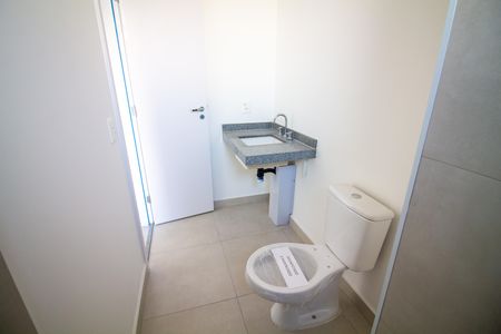 Apartamento à venda com 167m², 4 quartos e 2 vagas Apartamento à venda com 167m², 4 quartos e 2 vagasBanheiro da Suíte 1