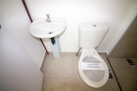 Apartamento à venda com 167m², 4 quartos e 2 vagas Apartamento à venda com 167m², 4 quartos e 2 vagasBanheiro de Serviço