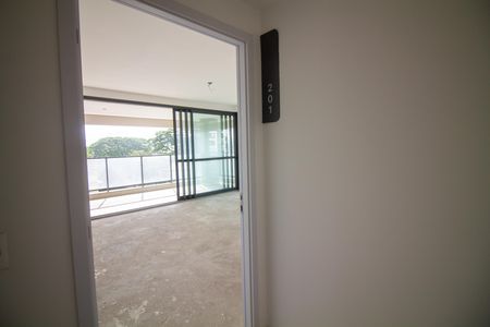 Apartamento à venda com 167m², 4 quartos e 2 vagas Apartamento à venda com 167m², 4 quartos e 2 vagasHall de Entrada