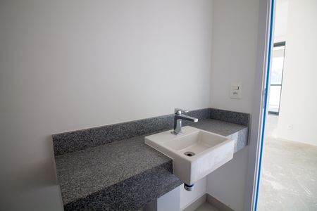 Lavabo de apartamento à venda com 4 quartos, 167m² em Vila Cordeiro, São Paulo