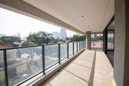 Apartamento à venda com 167m², 4 quartos e 2 vagas Apartamento à venda com 167m², 4 quartos e 2 vagasVaranda