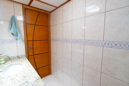 Apartamento à venda com 77m², 2 quartos e 1 vaga Apartamento à venda com 77m², 2 quartos e 1 vagaBanheiro