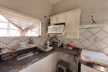 Casa à venda com 120m², 2 quartos e 2 vagas Casa à venda com 120m², 2 quartos e 2 vagasCozinha