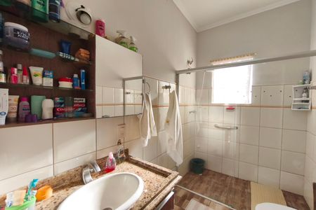 Casa à venda com 120m², 2 quartos e 2 vagas Casa à venda com 120m², 2 quartos e 2 vagasBanheiro