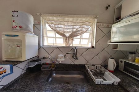 Casa à venda com 120m², 2 quartos e 2 vagas Casa à venda com 120m², 2 quartos e 2 vagasCozinha