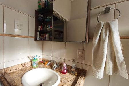 Casa à venda com 120m², 2 quartos e 2 vagas Casa à venda com 120m², 2 quartos e 2 vagasBanheiro