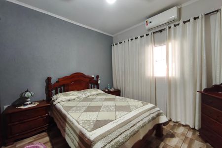 Casa à venda com 120m², 2 quartos e 2 vagas Casa à venda com 120m², 2 quartos e 2 vagasQuarto 1