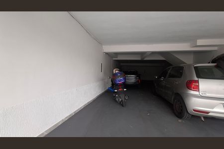 Garagem de apartamento para alugar com 2 quartos, 62m² em Vila Pires, Santo André