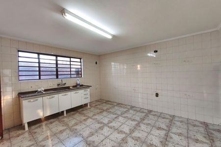 Casa à venda com 353m², 3 quartos e 6 vagas Casa à venda com 353m², 3 quartos e 6 vagasCozinha