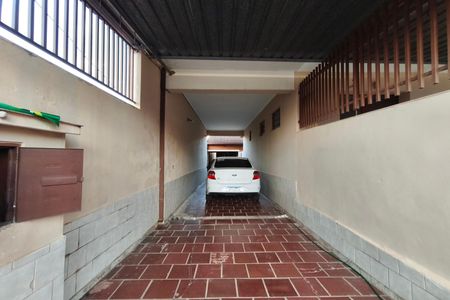 Casa à venda com 353m², 3 quartos e 6 vagas Casa à venda com 353m², 3 quartos e 6 vagasQuintal - Garagem