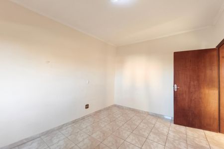 Casa à venda com 353m², 3 quartos e 6 vagas Casa à venda com 353m², 3 quartos e 6 vagasQuarto 2