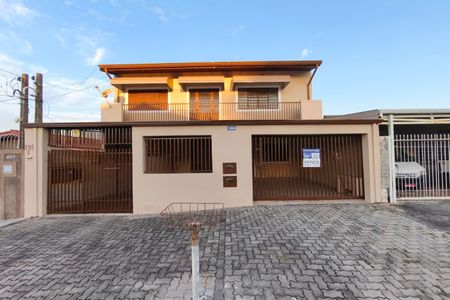 Casa à venda com 353m², 3 quartos e 6 vagas Casa à venda com 353m², 3 quartos e 6 vagasFachada