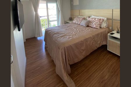 Suíte de casa de condomínio para alugar com 4 quartos, 191m² em Ponta Grossa, Maricá
