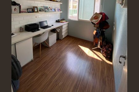 Casa de condomínio para alugar com 191m², 4 quartos e sem vaga Casa de condomínio para alugar com 191m², 4 quartos e sem vagaQuarto