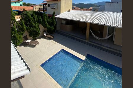 Casa de condomínio para alugar com 191m², 4 quartos e sem vaga Casa de condomínio para alugar com 191m², 4 quartos e sem vagaPiscina