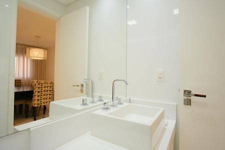 Banheiro Social de apartamento à venda com 2 quartos, 95m² em Tatuapé, São Paulo