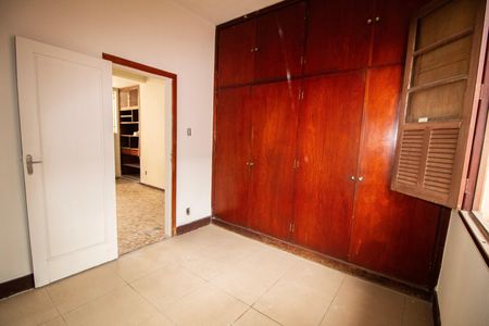 Casa à venda com 435m², 3 quartos e 4 vagas Casa à venda com 435m², 3 quartos e 4 vagasQuarto 02