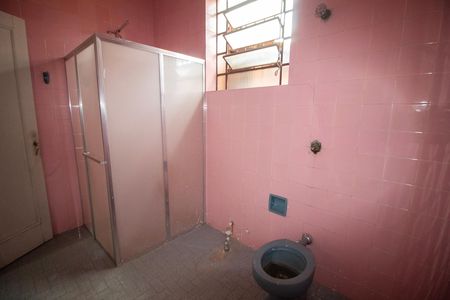 Casa à venda com 435m², 3 quartos e 4 vagas Casa à venda com 435m², 3 quartos e 4 vagasBanheiro Social