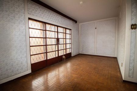 Casa à venda com 435m², 3 quartos e 4 vagas Casa à venda com 435m², 3 quartos e 4 vagasSala de Estar