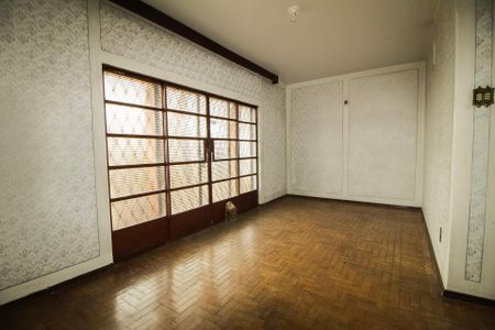 Casa à venda com 435m², 3 quartos e 4 vagas Casa à venda com 435m², 3 quartos e 4 vagasSala de Estar