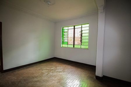 Casa à venda com 435m², 3 quartos e 4 vagas Casa à venda com 435m², 3 quartos e 4 vagasSala de Estar 02