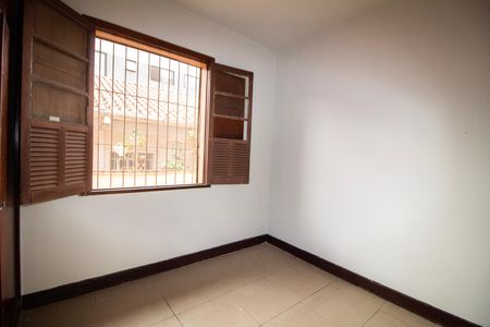 Casa à venda com 435m², 3 quartos e 4 vagas Casa à venda com 435m², 3 quartos e 4 vagasQuarto 02