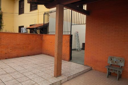Casa à venda com 435m², 3 quartos e 4 vagas Casa à venda com 435m², 3 quartos e 4 vagasVaranda
