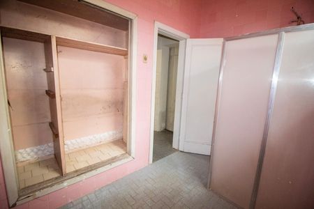Casa à venda com 435m², 3 quartos e 4 vagas Casa à venda com 435m², 3 quartos e 4 vagasBanheiro Social