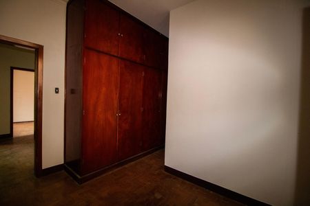 Casa à venda com 435m², 3 quartos e 4 vagas Casa à venda com 435m², 3 quartos e 4 vagasQuarto 03- Suite
