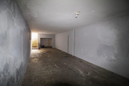 Casa à venda com 435m², 3 quartos e 4 vagas Casa à venda com 435m², 3 quartos e 4 vagasGaragem