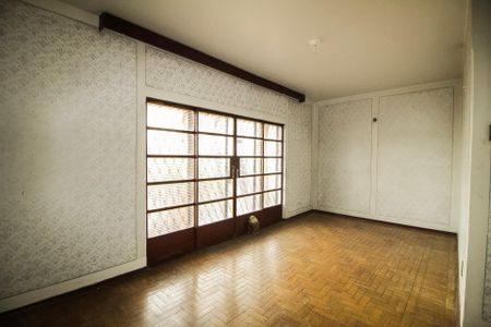 Casa à venda com 435m², 3 quartos e 4 vagas Casa à venda com 435m², 3 quartos e 4 vagasSala de Estar