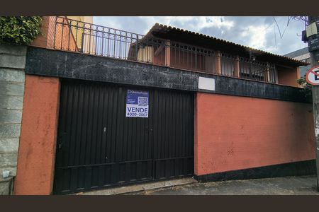 Casa à venda com 435m², 3 quartos e 4 vagas Casa à venda com 435m², 3 quartos e 4 vagasPlaca Instalada dia 10/07- código KYGA-1