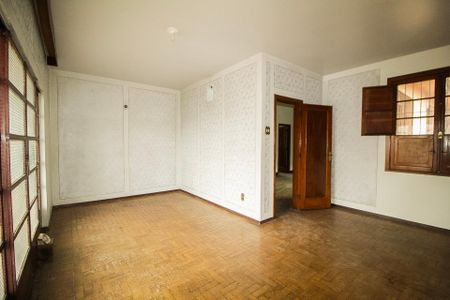 Casa à venda com 435m², 3 quartos e 4 vagas Casa à venda com 435m², 3 quartos e 4 vagasSala de Estar