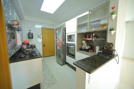 Apartamento à venda com 133m², 3 quartos e 3 vagasCozinha 