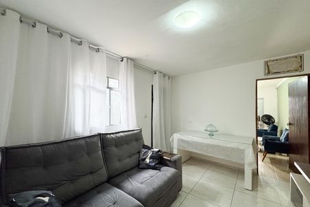 Casa à venda com 120m², 3 quartos e 1 vaga Casa à venda com 120m², 3 quartos e 1 vagaSala