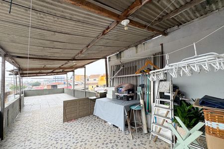 Casa à venda com 120m², 3 quartos e 1 vaga Casa à venda com 120m², 3 quartos e 1 vagaVaranda