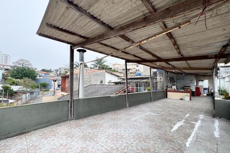 Casa à venda com 120m², 3 quartos e 1 vaga Casa à venda com 120m², 3 quartos e 1 vagaVaranda