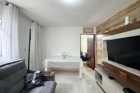 Casa à venda com 120m², 3 quartos e 1 vaga Casa à venda com 120m², 3 quartos e 1 vagaSala