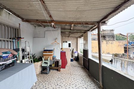 Casa à venda com 120m², 3 quartos e 1 vaga Casa à venda com 120m², 3 quartos e 1 vagaVaranda