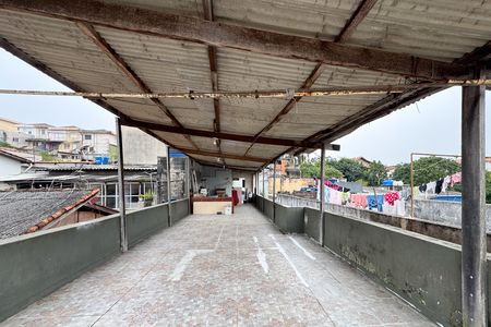 Casa à venda com 120m², 3 quartos e 1 vaga Casa à venda com 120m², 3 quartos e 1 vagaVaranda