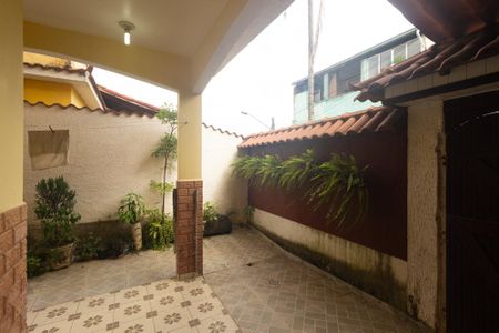 Quintal de casa à venda com 2 quartos, 214m² em Campo Grande, Rio de Janeiro
