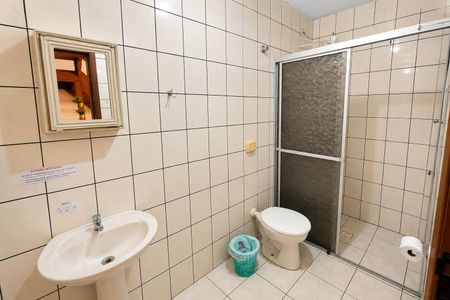 Banheiro de apartamento para alugar com 2 quartos, 50m² em Ingleses do Rio Vermelho, Florianópolis