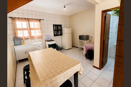Sala/cozinha de apartamento para alugar com 2 quartos, 50m² em Ingleses do Rio Vermelho, Florianópolis