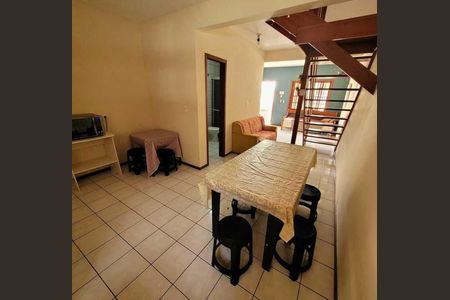 Sala de apartamento para alugar com 2 quartos, 55m² em Ingleses do Rio Vermelho, Florianópolis