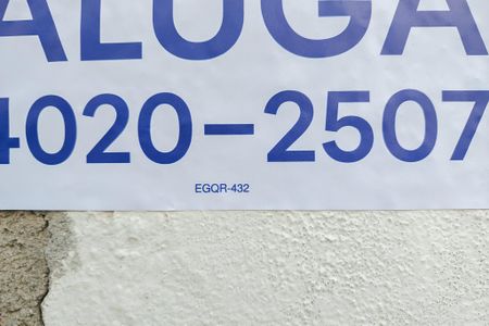 Placa  de kitnet/studio para alugar com 1 quarto, 36m² em Santa Teresa, Rio de Janeiro