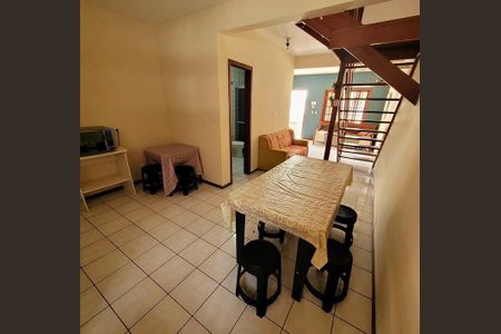 Sala de apartamento para alugar com 2 quartos, 55m² em Ingleses do Rio Vermelho, Florianópolis