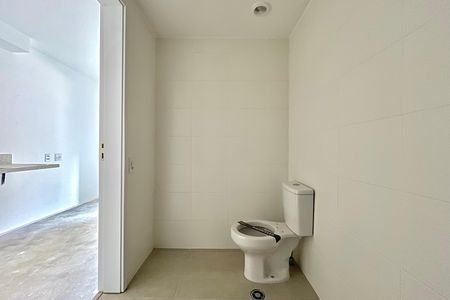 Banheiro de kitnet/studio à venda com 1 quarto, 24m² em Vila Mascote, São Paulo