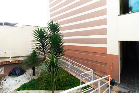 Entrada de apartamento para alugar com 2 quartos, 28m² em Vila Divina Pastora, São Paulo