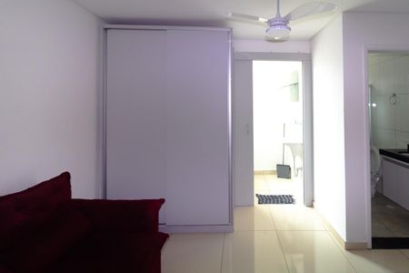 Quarto de apartamento para alugar com 2 quartos, 28m² em Vila Divina Pastora, São Paulo