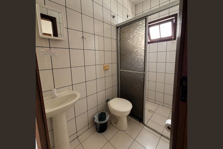 Banheiro de apartamento para alugar com 1 quarto, 50m² em Ingleses do Rio Vermelho, Florianópolis